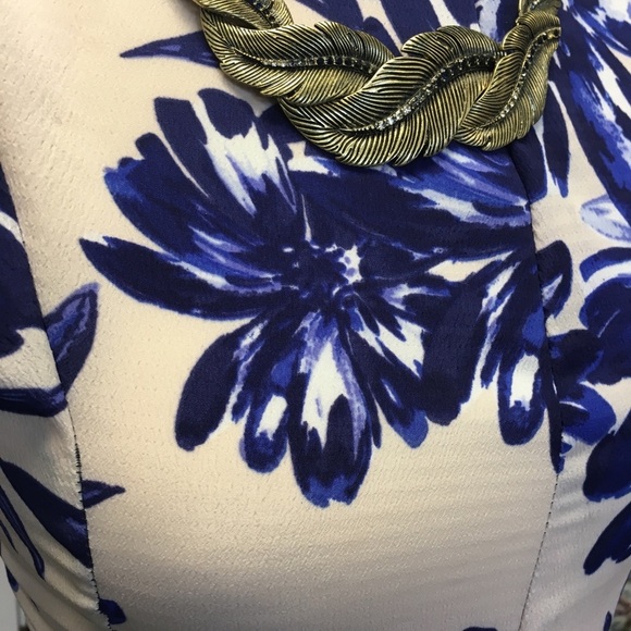 Blue and white floral print romper - Picture 4 of 6